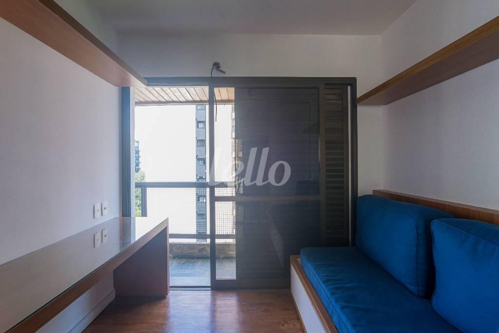 DORMITORIO 2 de Apartamento para alugar, Padrão com 154 m², 3 quartos e 2 vagas em Vila Nova Conceição - São Paulo