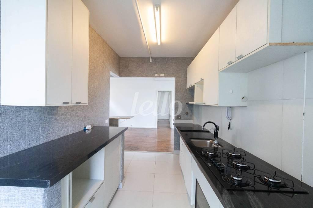 COZINHA de Apartamento para alugar, Padrão com 116 m², 3 quartos e 2 vagas em Jardim Europa - São Paulo