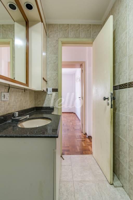 BANHEIRO SOCIAL de Apartamento para alugar, Padrão com 47 m², 1 quarto e 1 vaga em Vila Pompeia - São Paulo