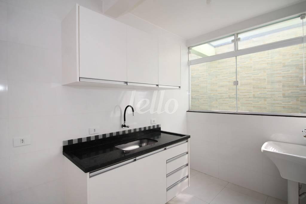 COZINHA de Casa para alugar, sobrado com 32 m², 1 quarto e em Vila Brasilio Machado - São Paulo