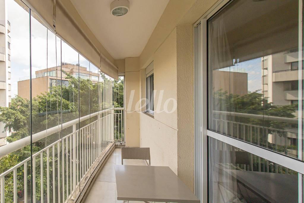 VARANDA de Apartamento para alugar, Padrão com 73 m², 2 quartos e 1 vaga em Vila Clementino - São Paulo
