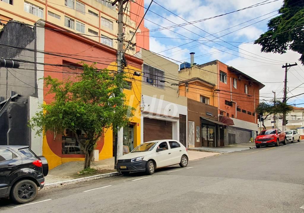 FACHADA de Salão para alugar, Padrão com 90 m², e em Vila Clementino - São Paulo
