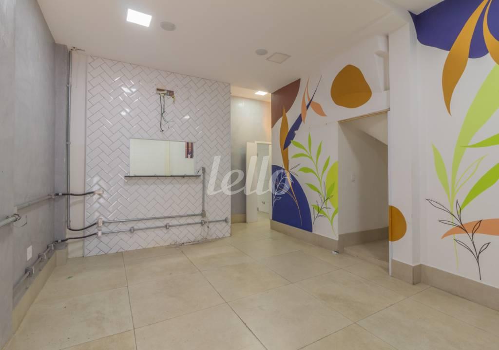 LOJA de Salão para alugar, Padrão com 90 m², e em Vila Clementino - São Paulo
