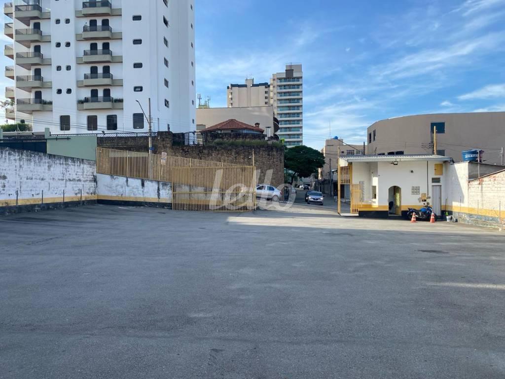 7 de Área / Terreno à venda, Padrão com 799 m², e em Vila Galvão - Guarulhos