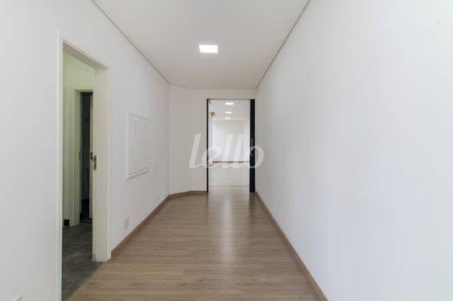 CONJUNTO de Sala / Conjunto para alugar, Padrão com 204 m², e 4 vagas em Cidade Monções - São Paulo