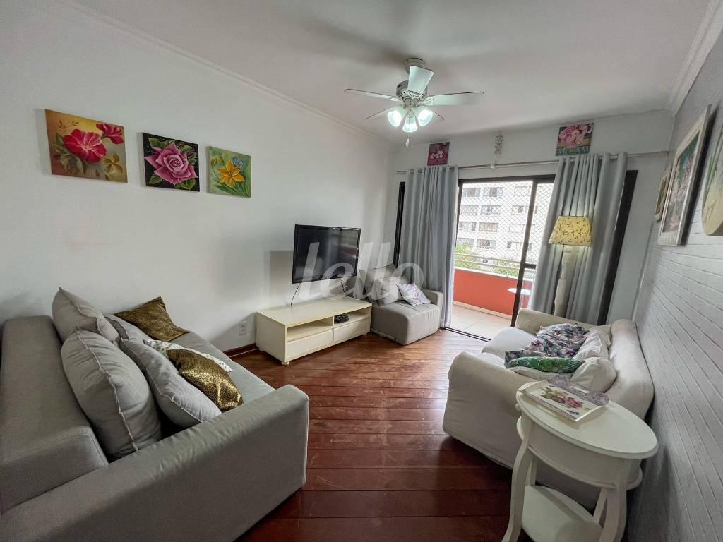SALA de Apartamento à venda, Padrão com 94 m², 3 quartos e 2 vagas em Vila Clementino - São Paulo