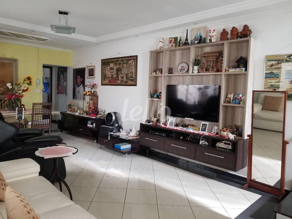 SALA 2 AMBIENTES de Casa à venda, sobrado com 201 m², 4 quartos e 2 vagas em Quarta Parada - São Paulo
