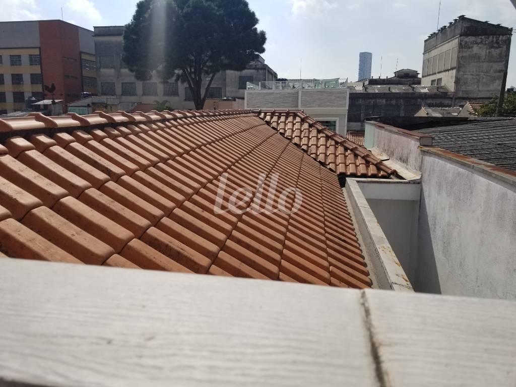 TELHADO NOVO de Casa à venda, sobrado com 201 m², 4 quartos e 2 vagas em Quarta Parada - São Paulo