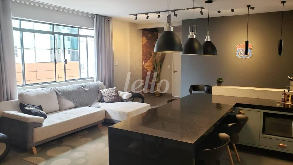 SALA de Apartamento para alugar, Padrão com 155 m², 3 quartos e 1 vaga em Jardim Paulista - São Paulo