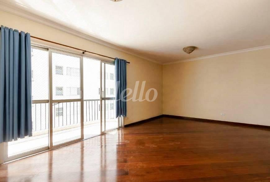 SALA de Apartamento para alugar, Padrão com 125 m², 4 quartos e 2 vagas em Vila Clementino - São Paulo