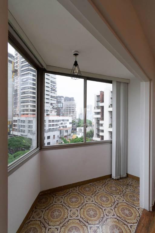 VARANDA de Apartamento à venda, Padrão com 201 m², 4 quartos e 2 vagas em Sumarezinho - São Paulo