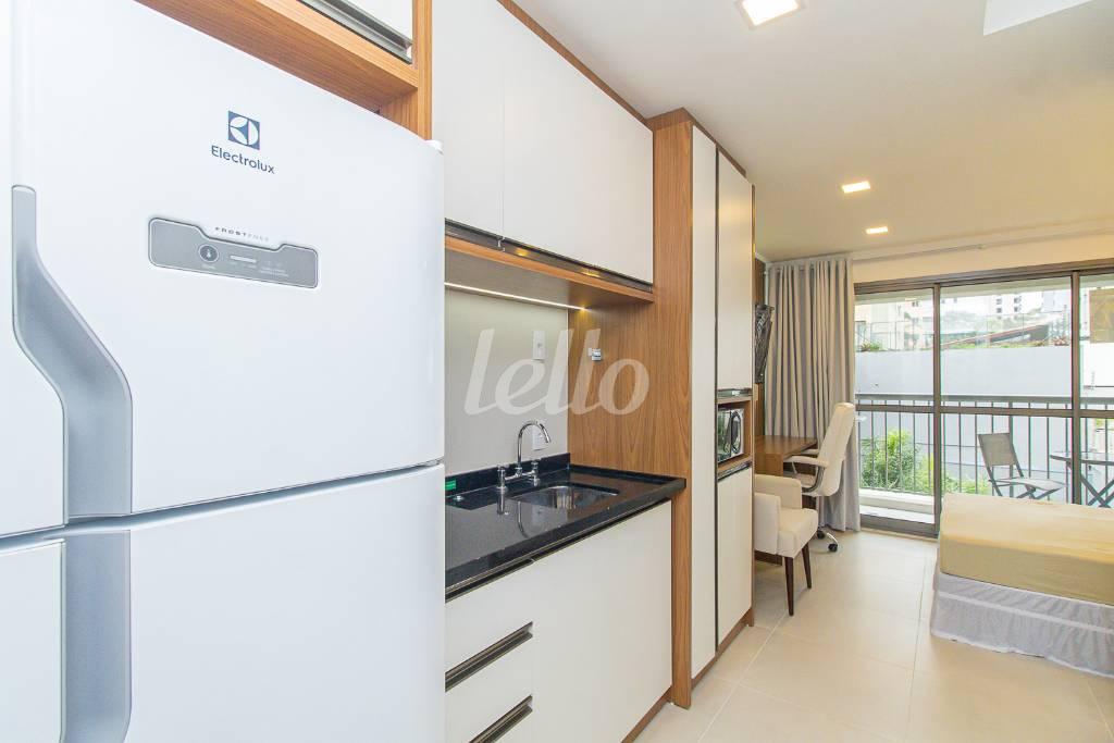 COZINHA de Apartamento para alugar, Padrão com 25 m², 1 quarto e em Ipiranga - São Paulo