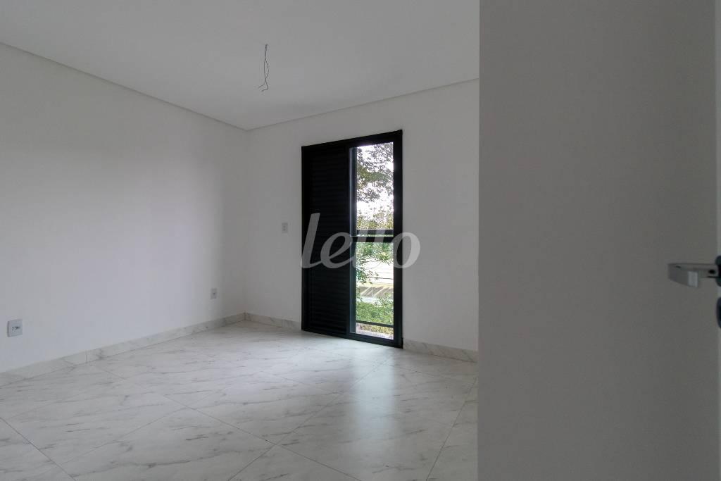 QUARTO SUÍTE de Apartamento para alugar, cobertura - Padrão com 125 m², 2 quartos e 2 vagas em Vila Pires - Santo André