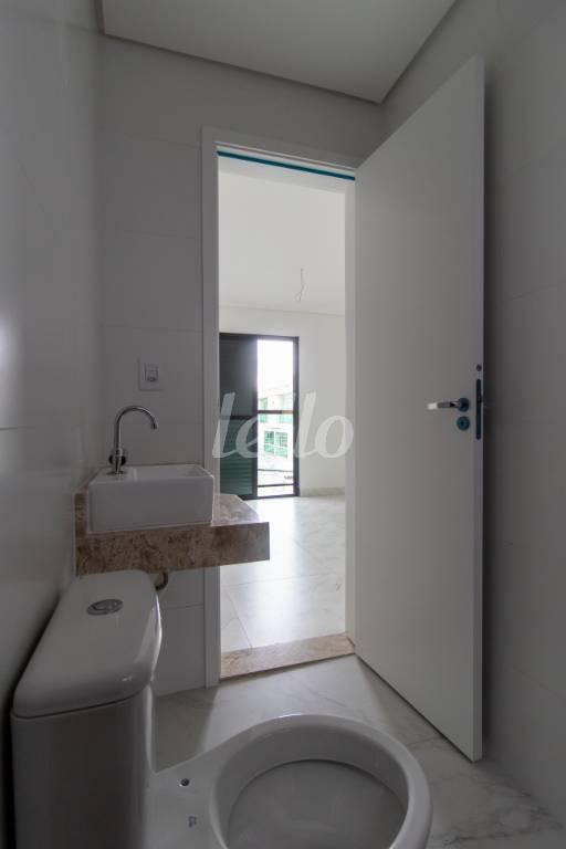 BANHEIRO SUÍTE de Apartamento para alugar, cobertura - Padrão com 125 m², 2 quartos e 2 vagas em Vila Pires - Santo André
