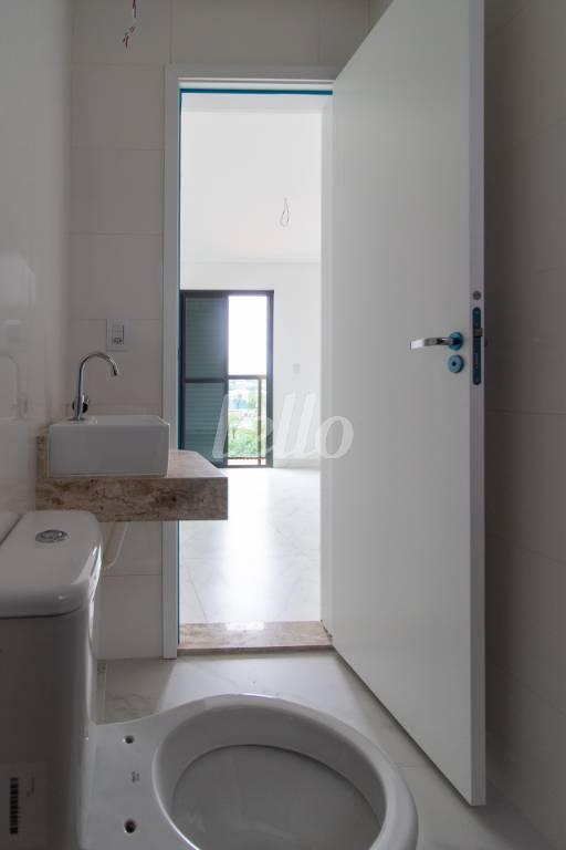 BANHEIRO SUÍTE de Apartamento à venda, cobertura - Padrão com 120 m², 2 quartos e 1 vaga em Vila Pires - Santo André