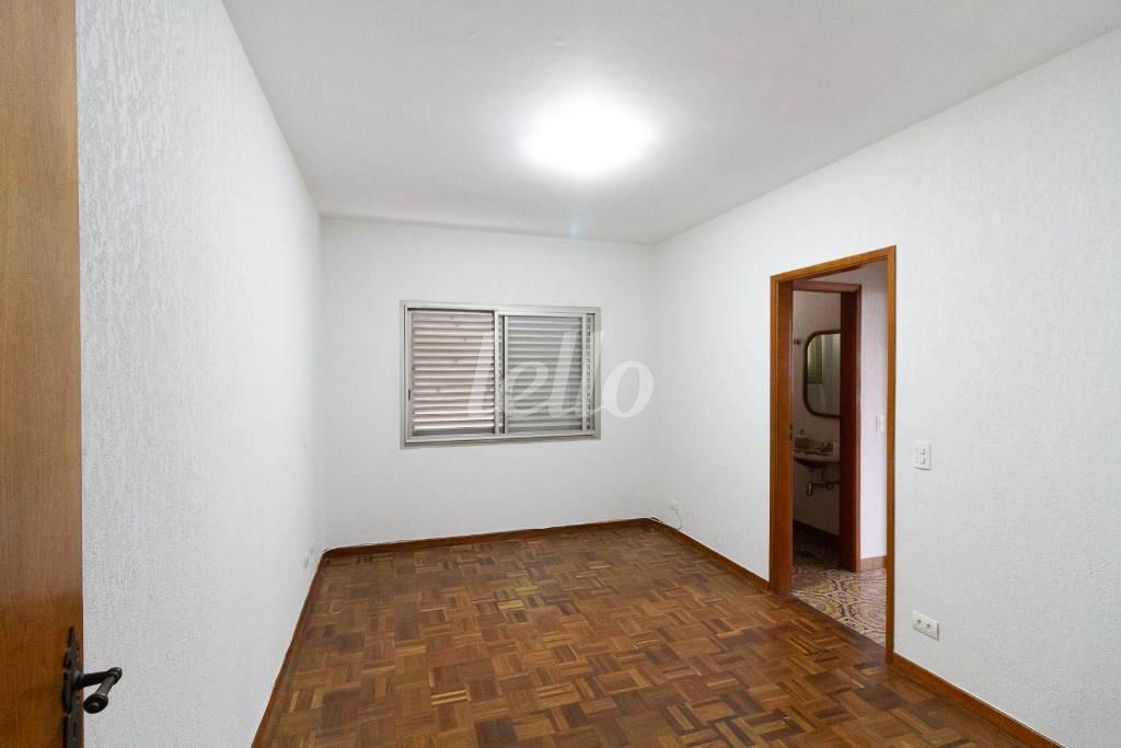 DORMITÓRIO 1 de Apartamento à venda, Padrão com 201 m², 4 quartos e 2 vagas em Sumarezinho - São Paulo