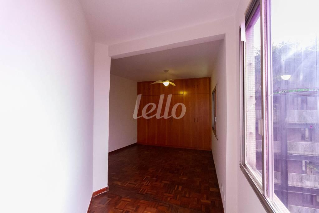 SUITE 1 de Apartamento à venda, Padrão com 201 m², 4 quartos e 2 vagas em Sumarezinho - São Paulo