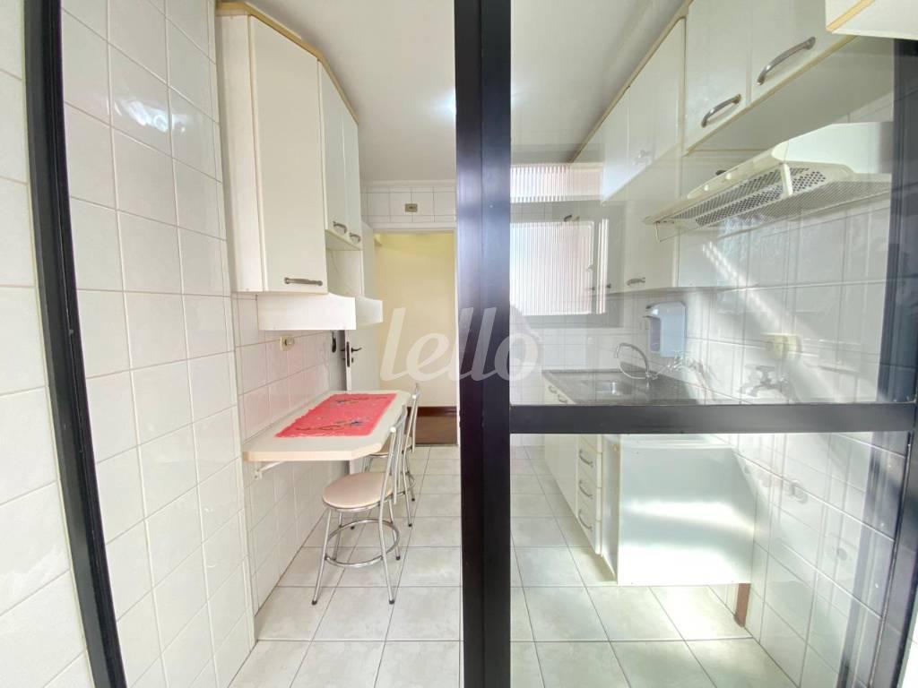 COZINHA de Apartamento à venda, Padrão com 58 m², 2 quartos e 1 vaga em Vila Santana - São Paulo