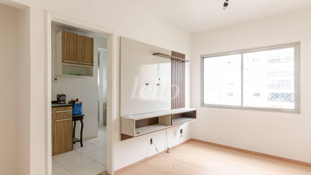 SALA de Apartamento para alugar, cobertura - Padrão com 65 m², 2 quartos e 1 vaga em Cidade Monções - São Paulo