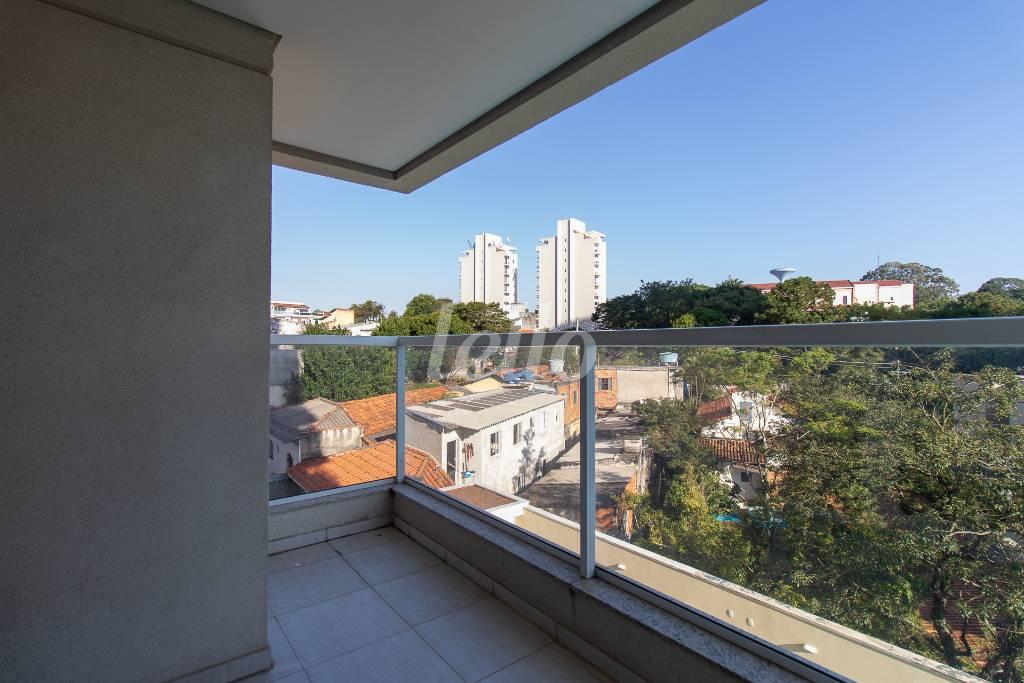 SACADA VARANDA de Apartamento à venda, Padrão com 57 m², 2 quartos e 2 vagas em Jardim - Santo André