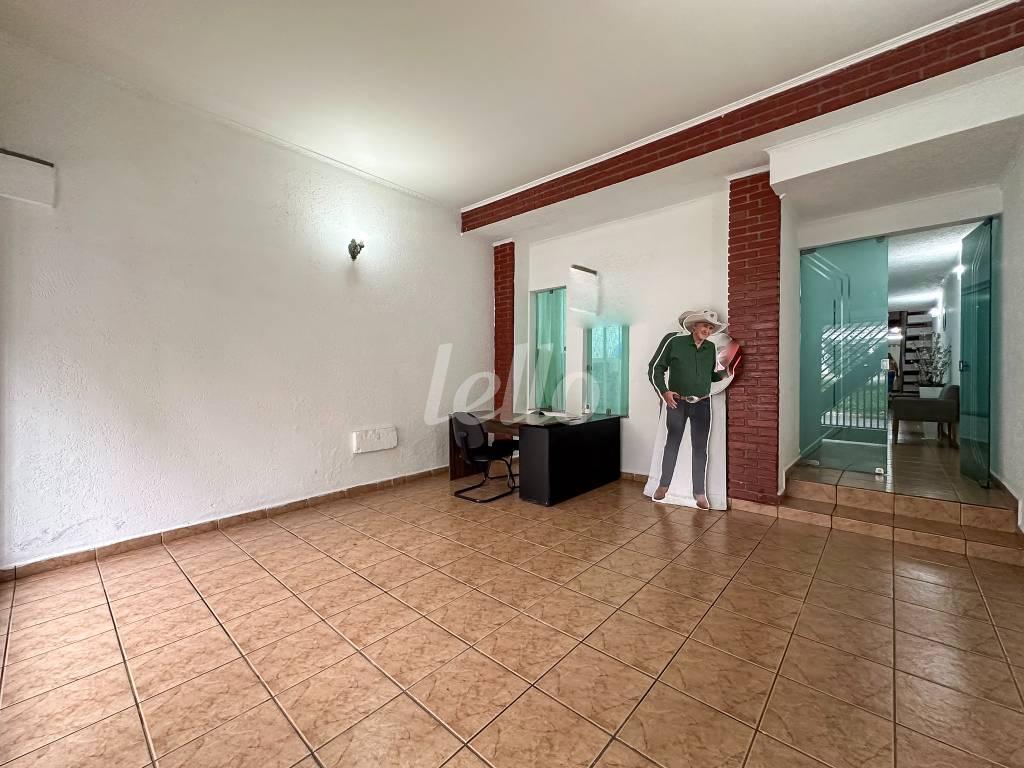 GARAGEM de Casa à venda, sobrado com 242 m², 3 quartos e 3 vagas em Vila Pires - Santo André