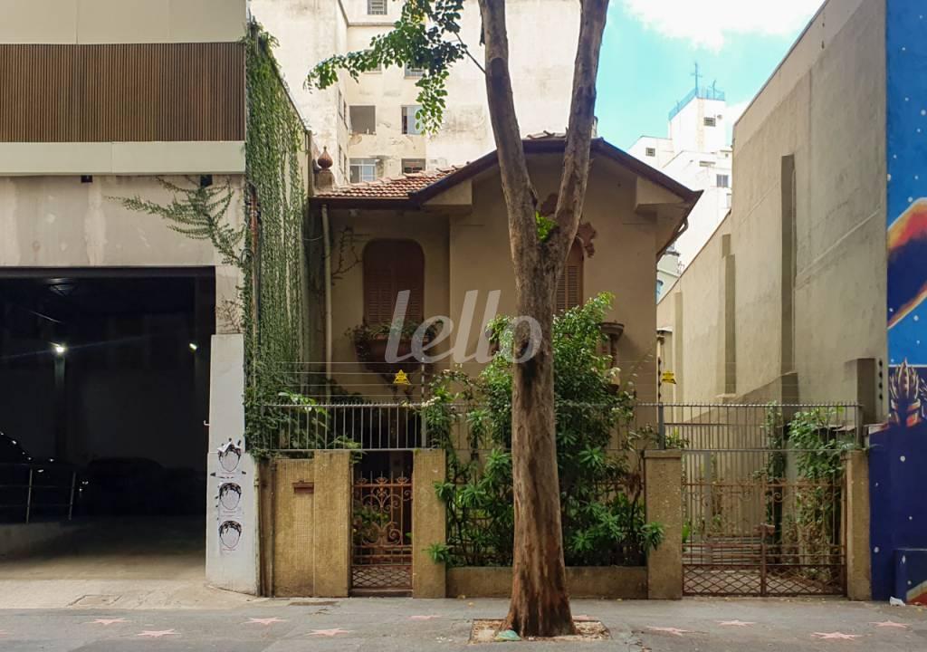 FACHADA de Casa para alugar, sobrado com 400 m², e 2 vagas em Vila Buarque - São Paulo
