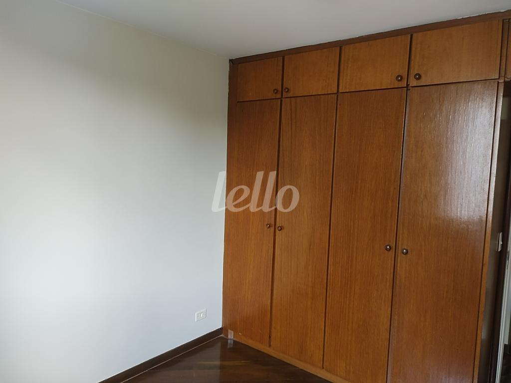 9-QUARTO-001.JPG de Apartamento para alugar, Padrão com 65 m², 2 quartos e 1 vaga em Vila Clementino - São Paulo
