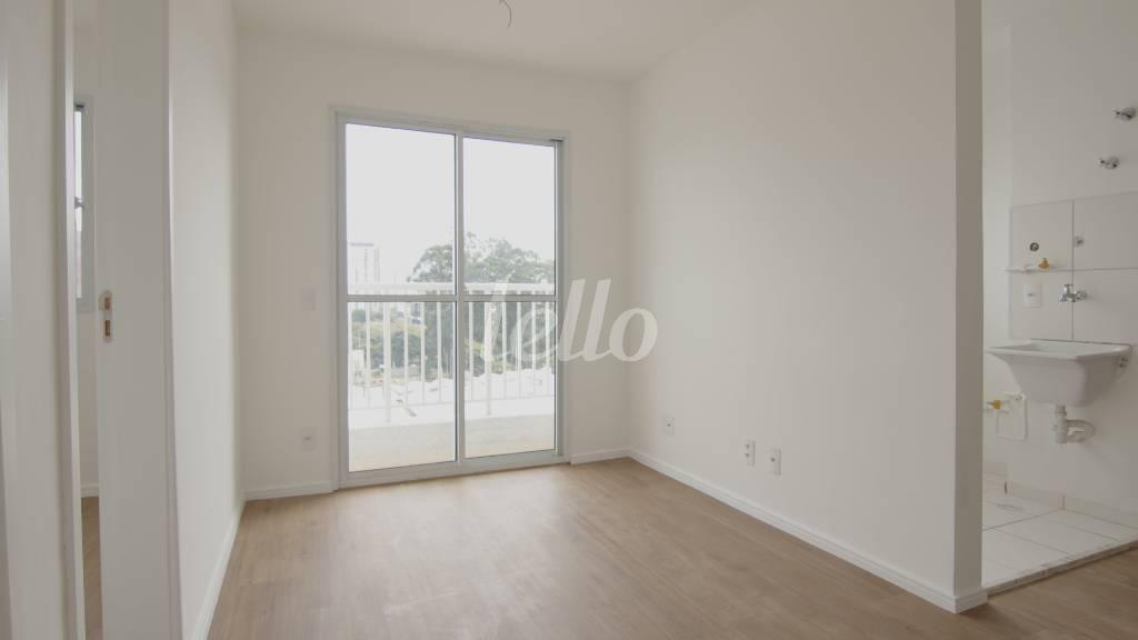 SALA de Apartamento para alugar, Padrão com 37 m², 3 quartos e 2 vagas em Água Branca - São Paulo