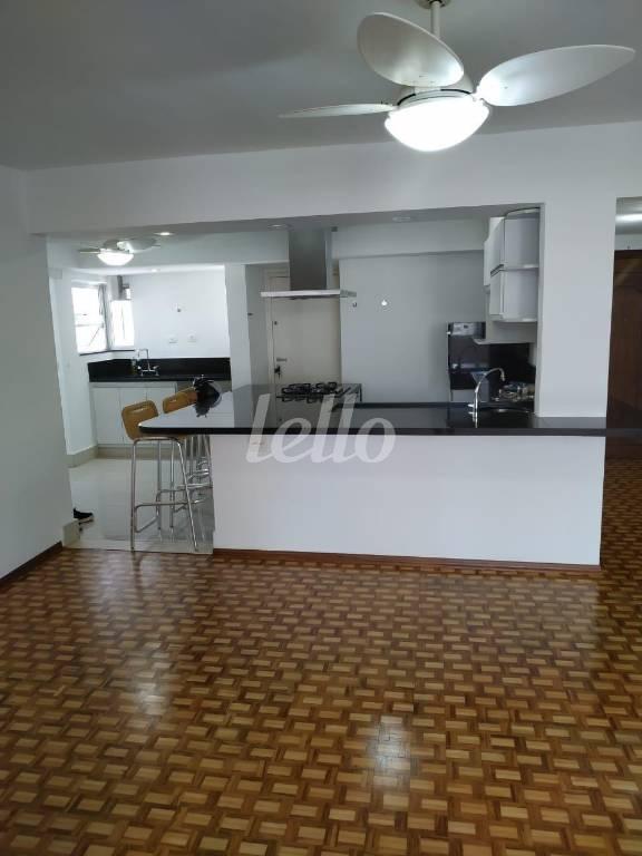 SALA de Apartamento à venda, Padrão com 127 m², 3 quartos e 1 vaga em Pinheiros - São Paulo