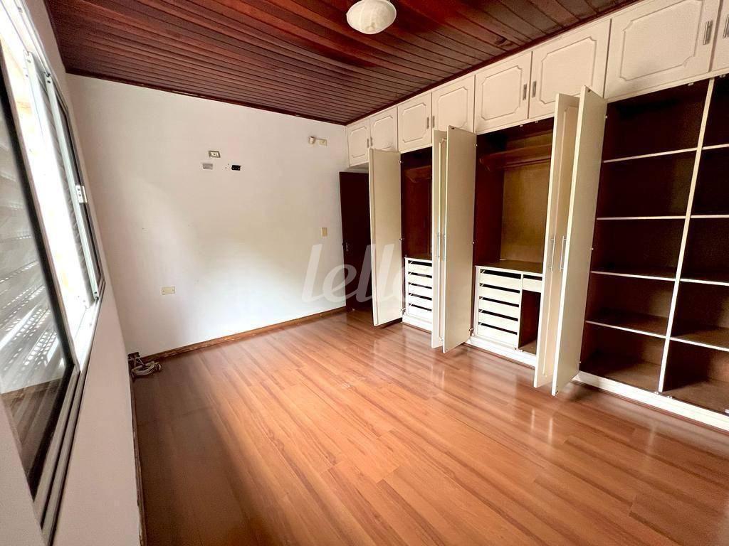 F de Casa à venda, sobrado com 75 m², 2 quartos e 5 vagas em Vila Isolina Mazzei - São Paulo
