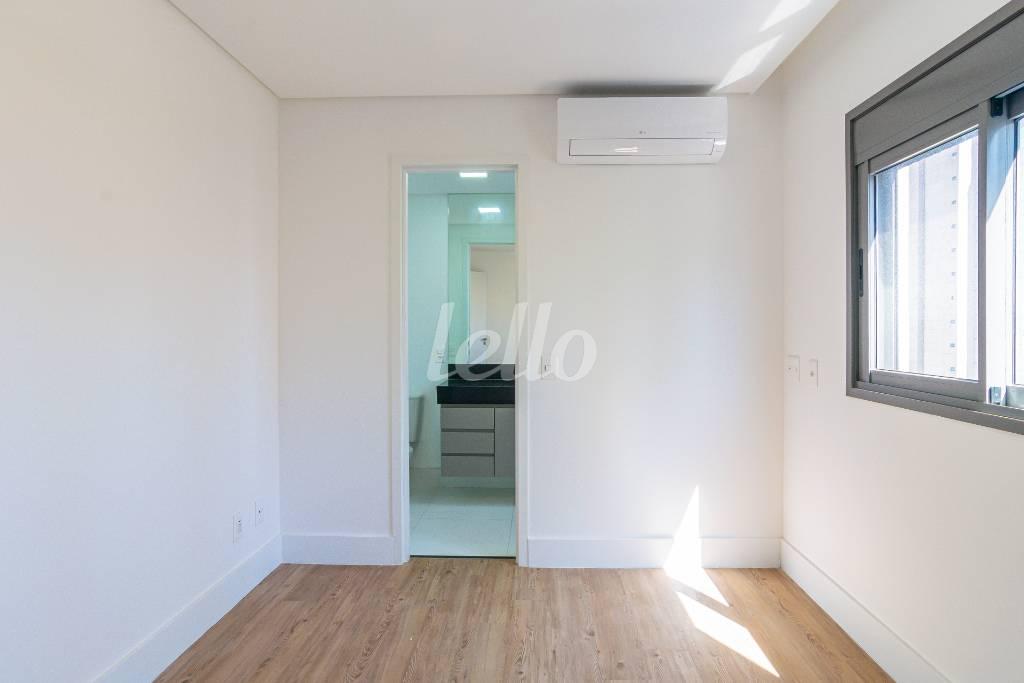 SUITE 1 de Apartamento para alugar, Padrão com 248 m², 4 quartos e 5 vagas em Itaim Bibi - São Paulo