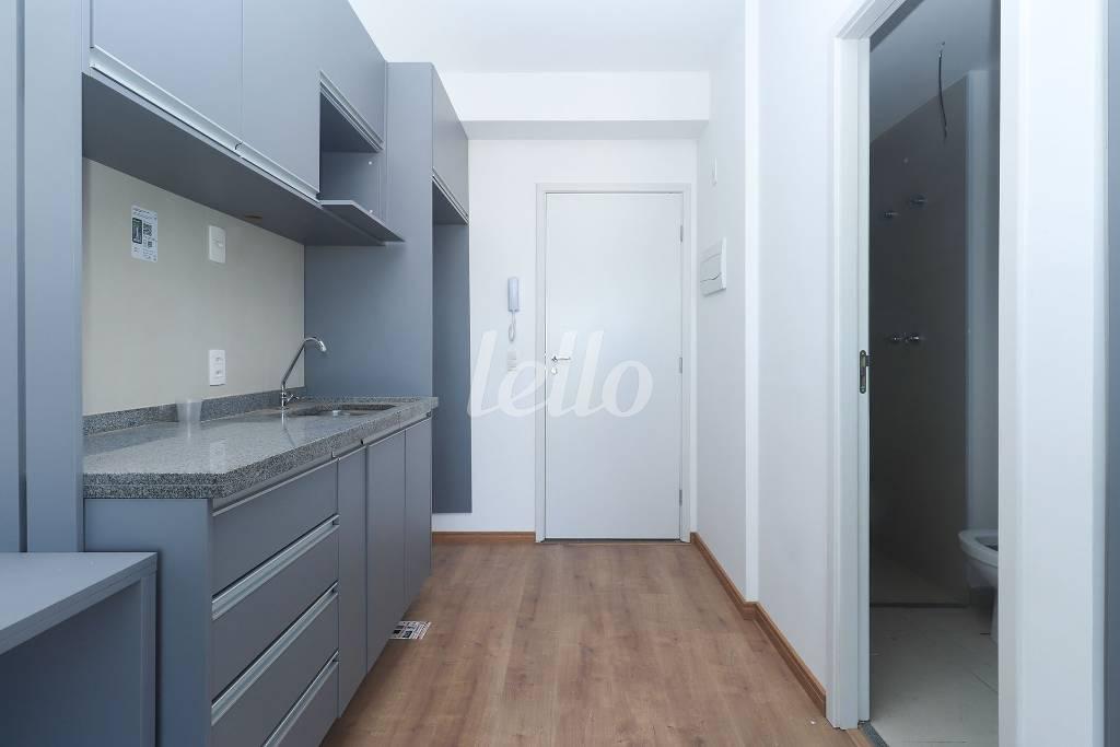 04COZINHA_005 de Apartamento para alugar, Padrão com 24 m², 1 quarto e em Centro - São Paulo