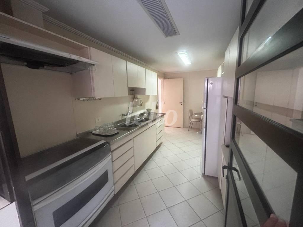 COZINHA de Apartamento para alugar, Padrão com 149 m², 2 quartos e 2 vagas em Jardim Paulista - São Paulo