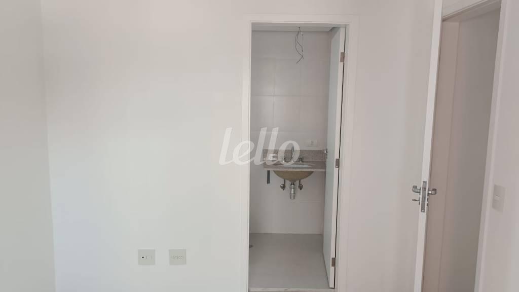 DORMITÓRIO de Apartamento à venda, Padrão com 79 m², 2 quartos e 2 vagas em Saúde - São Paulo