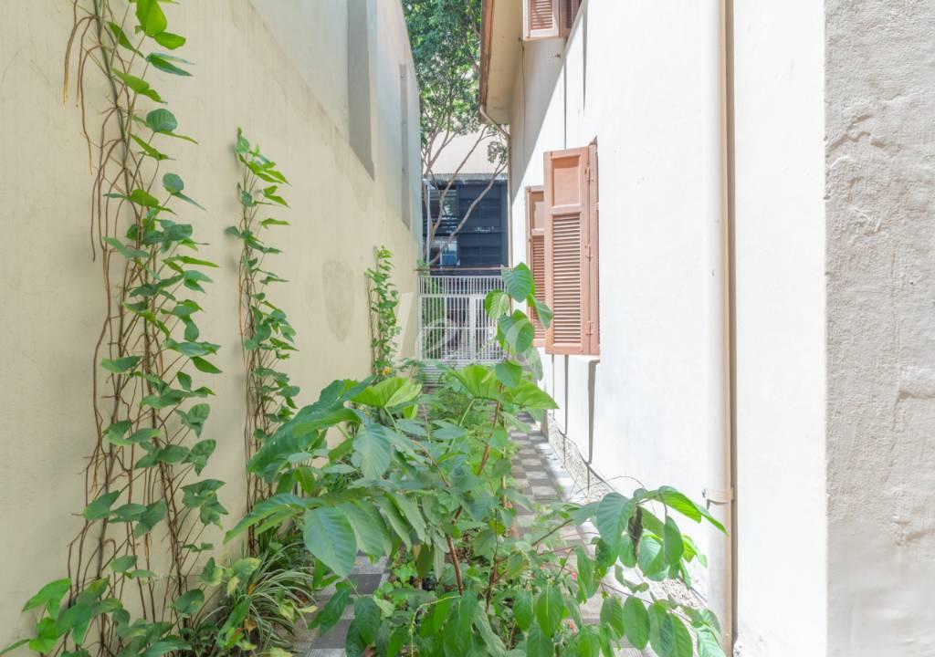 ÁREA EXTERNA de Casa para alugar, sobrado com 400 m², e 2 vagas em Vila Buarque - São Paulo