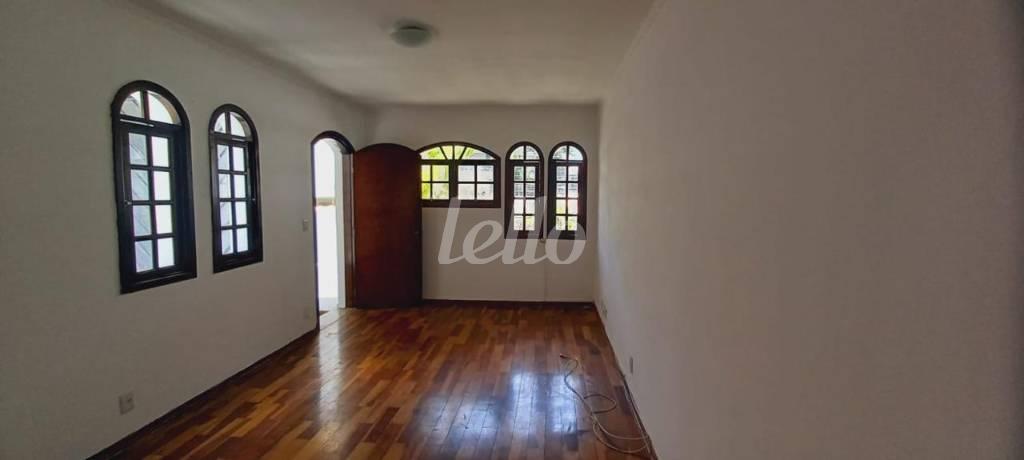 F de Casa à venda, sobrado com 254 m², 3 quartos e 4 vagas em Jardim Franca - São Paulo