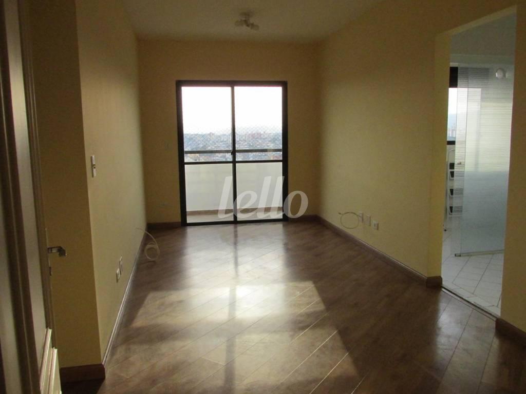 F de Apartamento à venda, Padrão com 68 m², 2 quartos e 2 vagas em Chora Menino - São Paulo