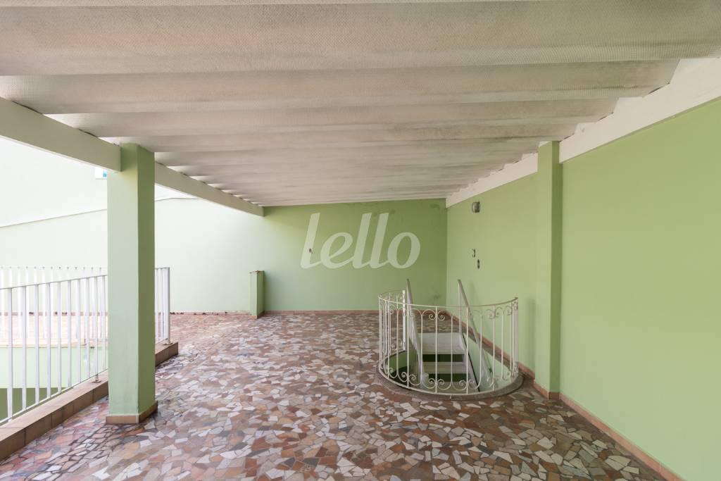 TERRAÇO de Casa à venda, sobrado com 170 m², 3 quartos e 4 vagas em Água Rasa - São Paulo