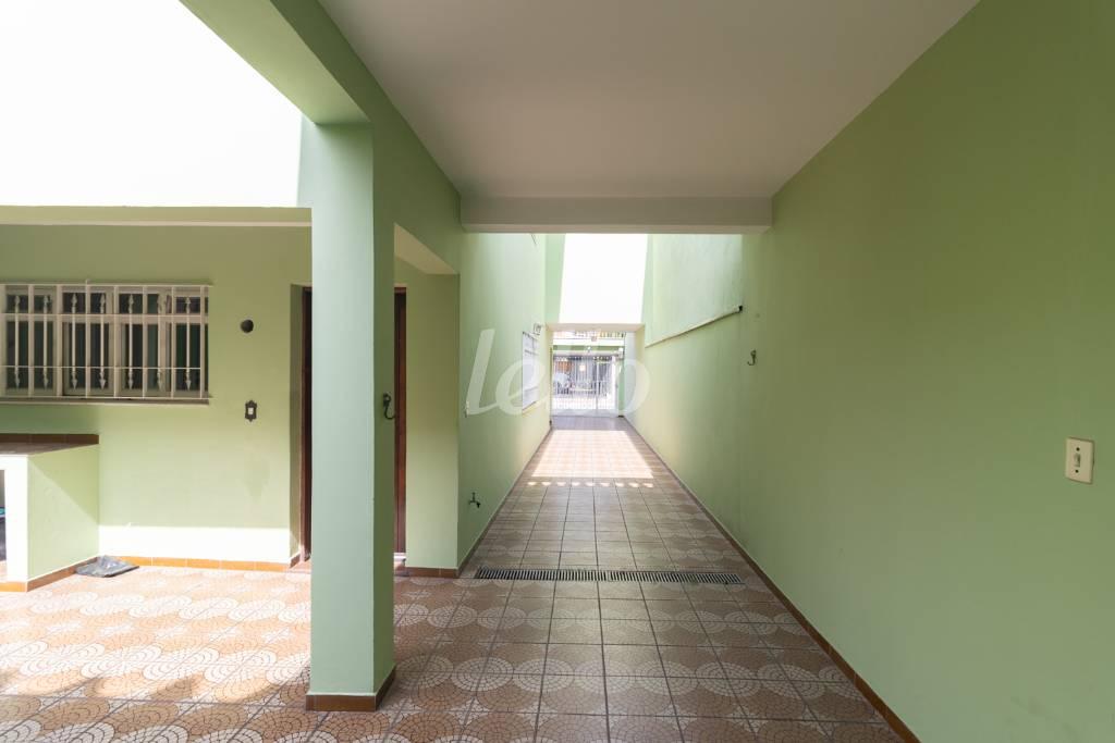 ÁREA EXTERNA de Casa à venda, sobrado com 170 m², 3 quartos e 4 vagas em Água Rasa - São Paulo