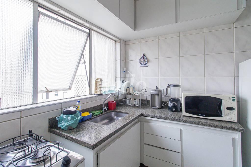 COZINHA de Apartamento à venda, Padrão com 70 m², 2 quartos e 1 vaga em Itaim Bibi - São Paulo