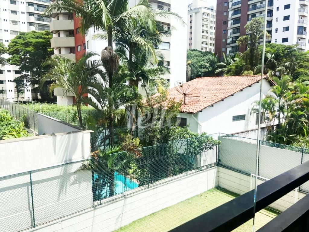 VISTA de Apartamento à venda, Padrão com 74 m², 3 quartos e 2 vagas em Campo Belo - São Paulo