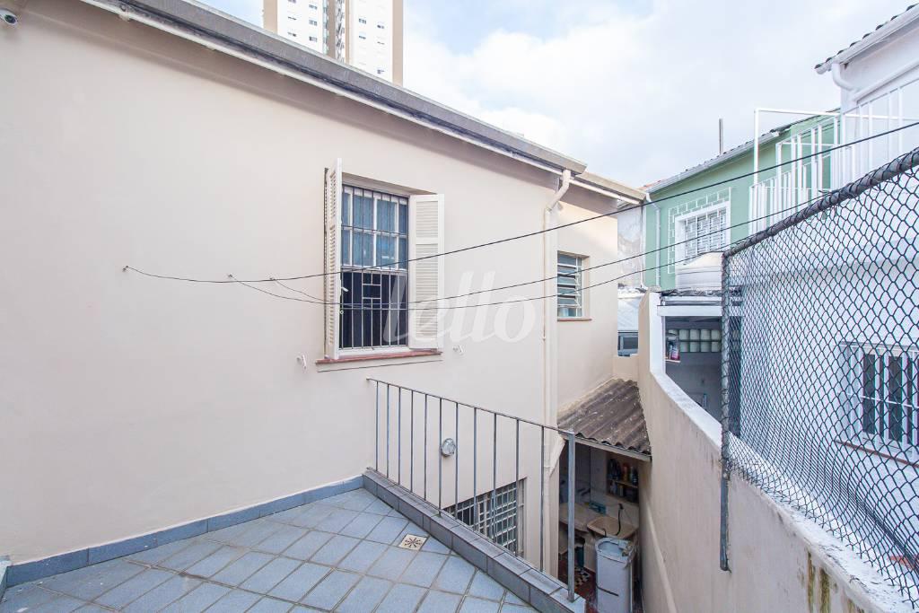 VARANDA de Casa para alugar, assobradada com 90 m², 2 quartos e em Chácara Inglesa - São Paulo