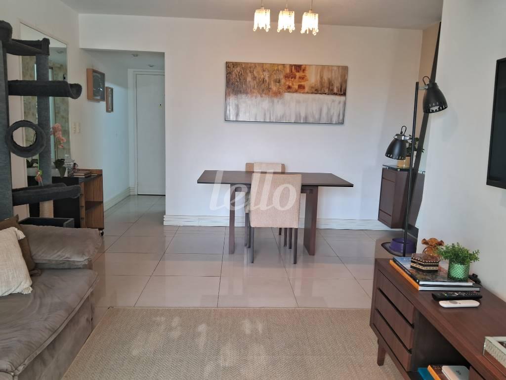 SALA de Apartamento à venda, Padrão com 82 m², 3 quartos e 2 vagas em Sumaré - São Paulo