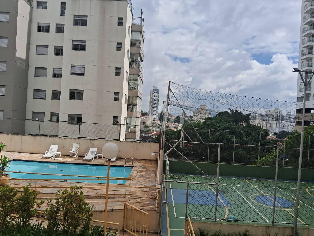 VISTA de Apartamento à venda, Padrão com 82 m², 3 quartos e 2 vagas em Sumaré - São Paulo