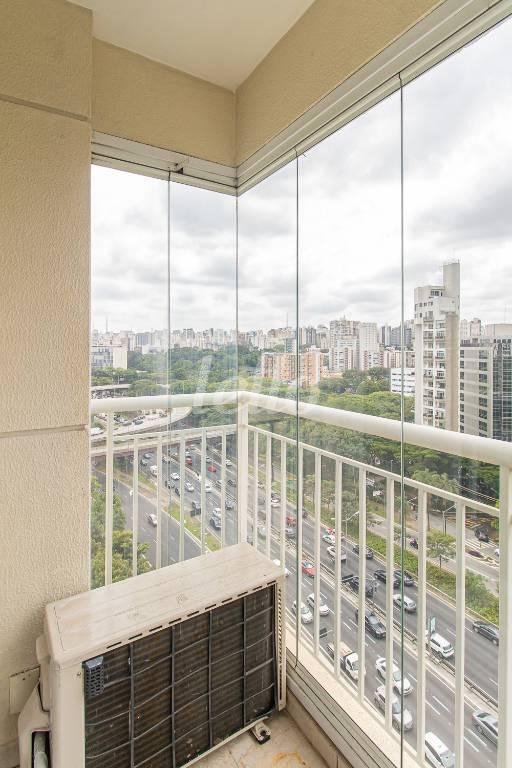 SACADA de Apartamento para alugar, Padrão com 54 m², 1 quarto e 2 vagas em Vila Clementino - São Paulo