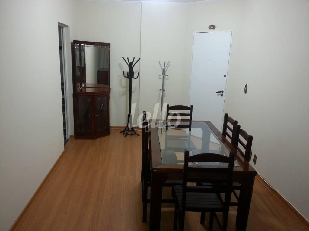 SALA de Apartamento à venda, Flat com 57 m², 2 quartos e 1 vaga em Pinheiros - São Paulo