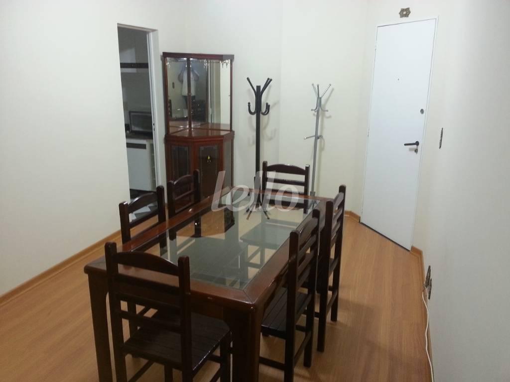 SALA de Apartamento à venda, Flat com 57 m², 2 quartos e 1 vaga em Pinheiros - São Paulo