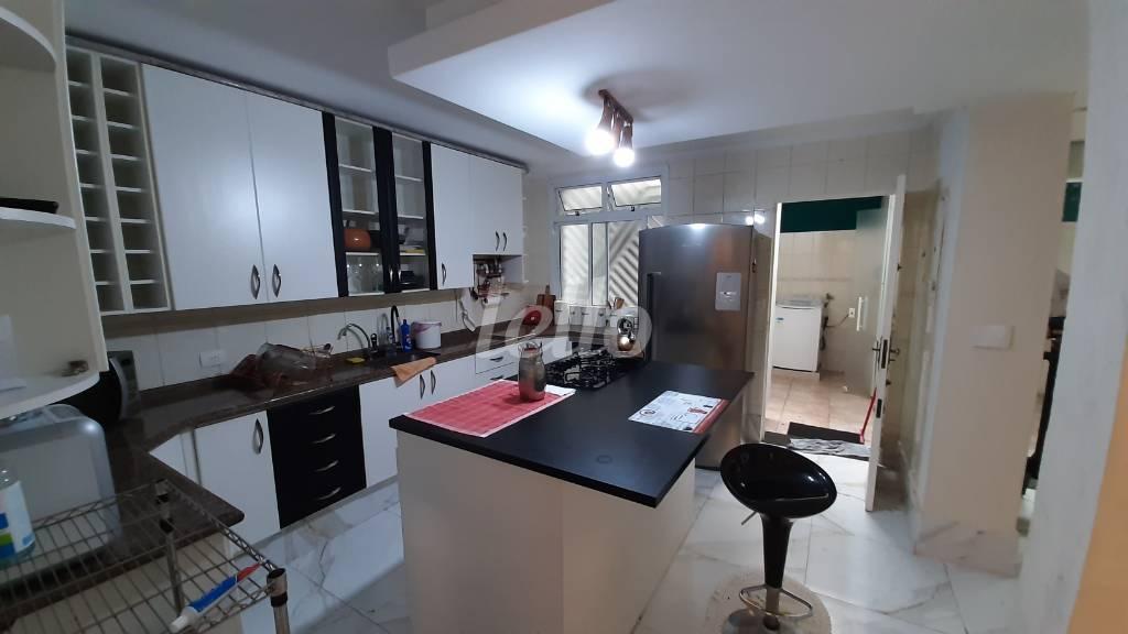 COZINHA de Casa à venda, sobrado com 180 m², 4 quartos e 2 vagas em Vila Prudente - São Paulo