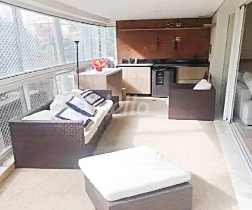 VARANDA de Apartamento à venda, Padrão com 166 m², 3 quartos e 3 vagas em Vila Nova Conceição - São Paulo