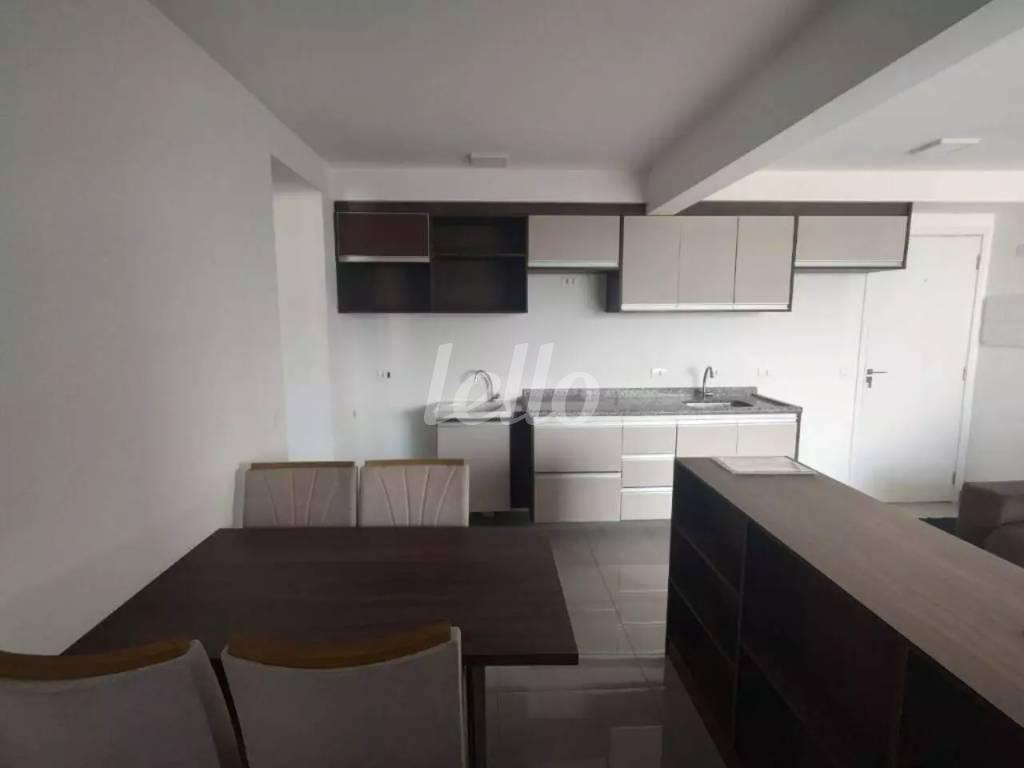 SALA 2 AMBIENTES de Apartamento para alugar, Padrão com 37 m², 1 quarto e em Vila Guarani - São Paulo